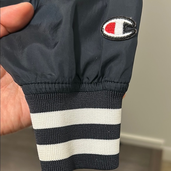 Champion Black Men's Jacket in good condition - Picture 4 of 7